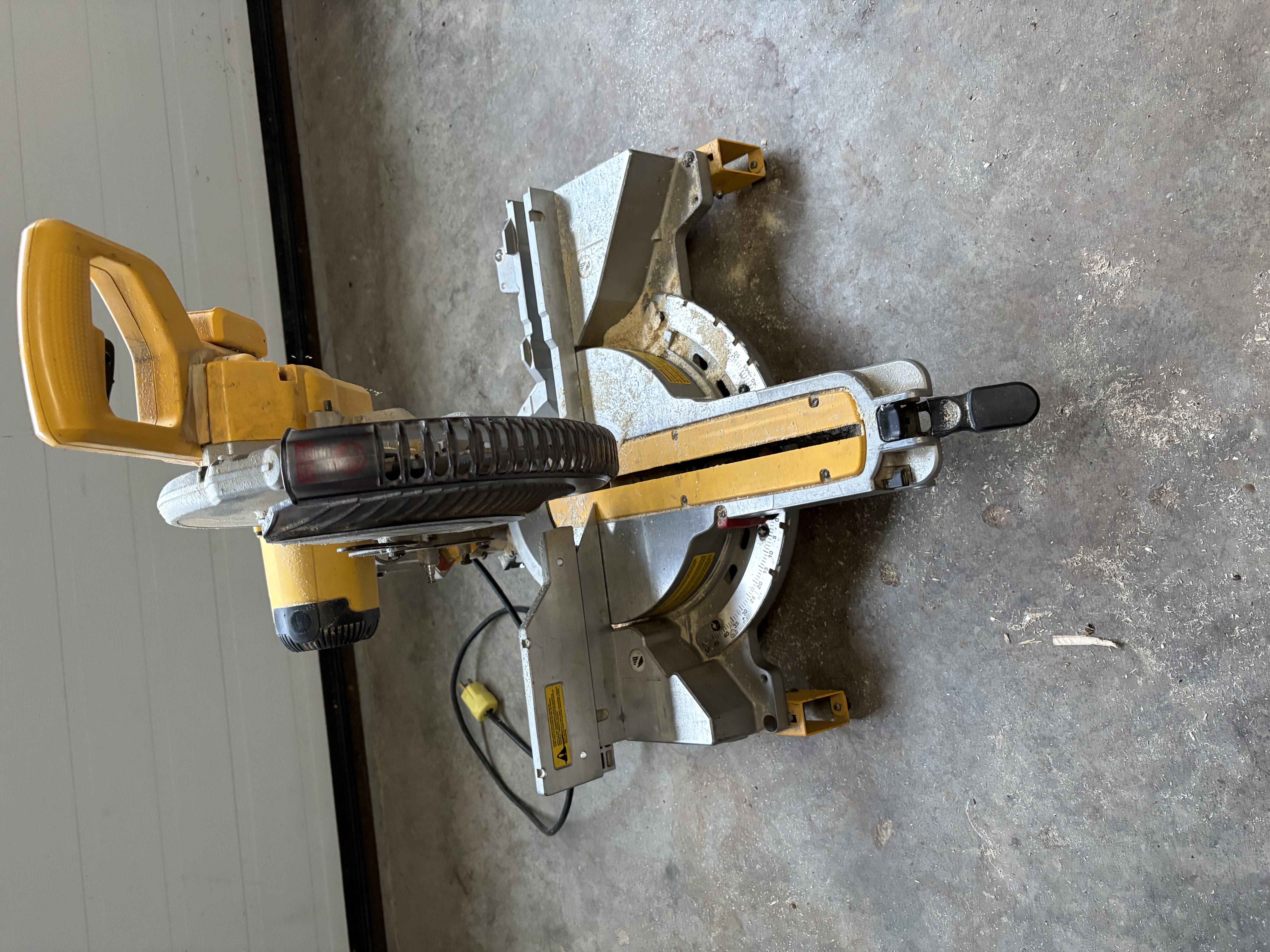 DeWalt 12-Inch Miter Saw Main View